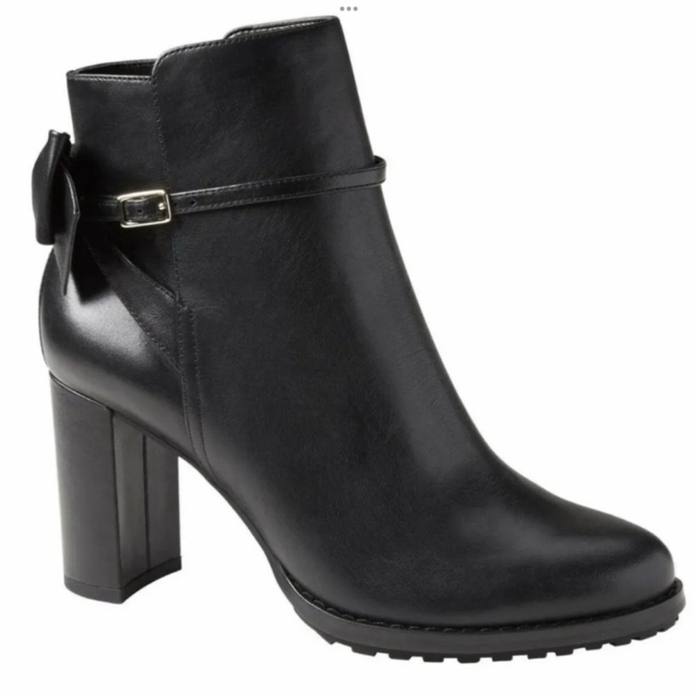 Banana Republic Black Leather Ankle Boots with Heel and Bow